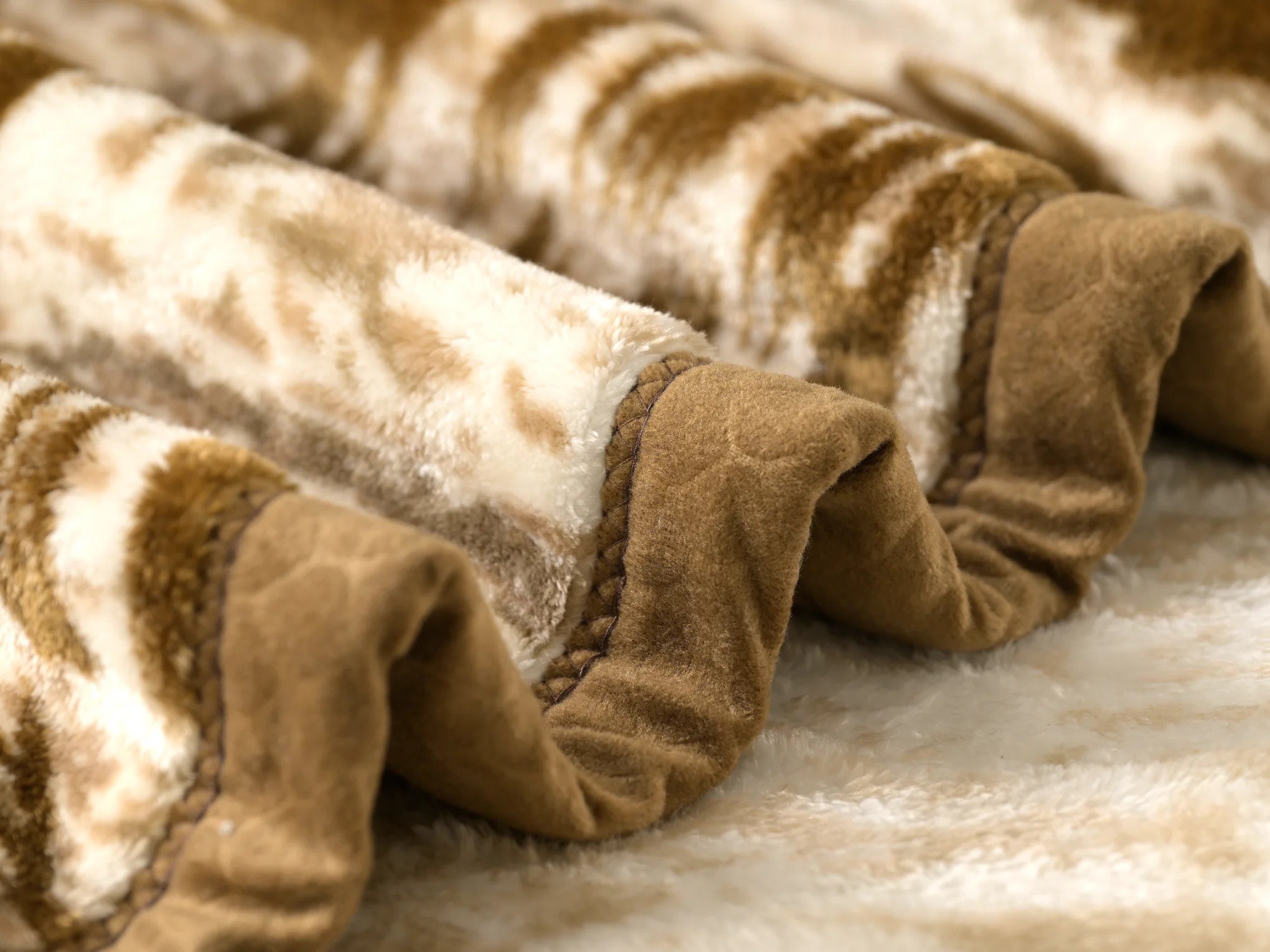 PREMIUM AC BLANKET - PRINGLE COLL